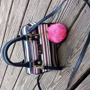Luv betsey betsey Johnson crossbody satchel handbag purse